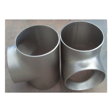 Titāna metinātā vienāda tee